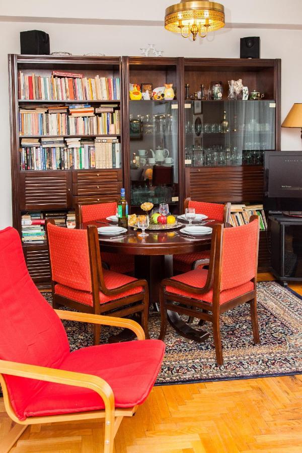 Vintage Apartment In Downtown Athens! Atenas Exterior foto
