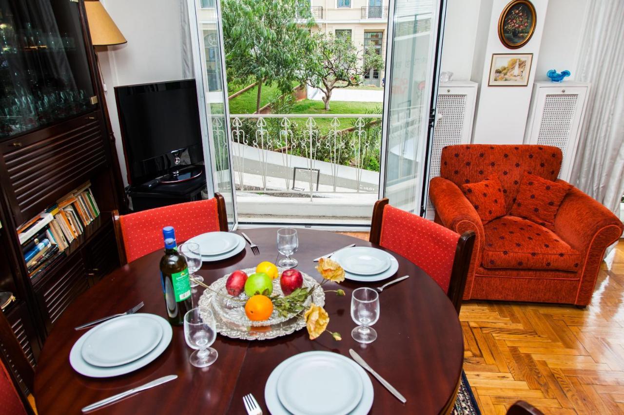 Vintage Apartment In Downtown Athens! Atenas Exterior foto