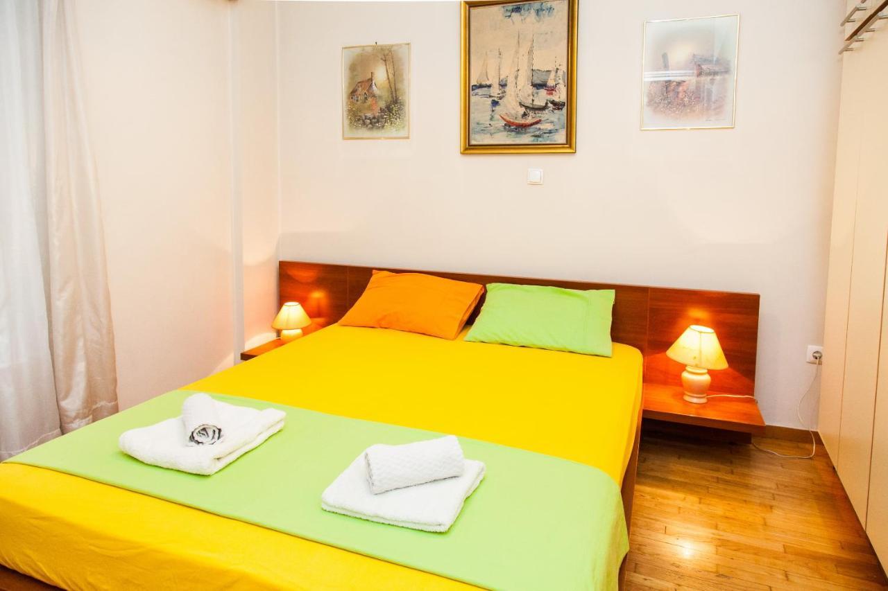 Vintage Apartment In Downtown Athens! Atenas Exterior foto