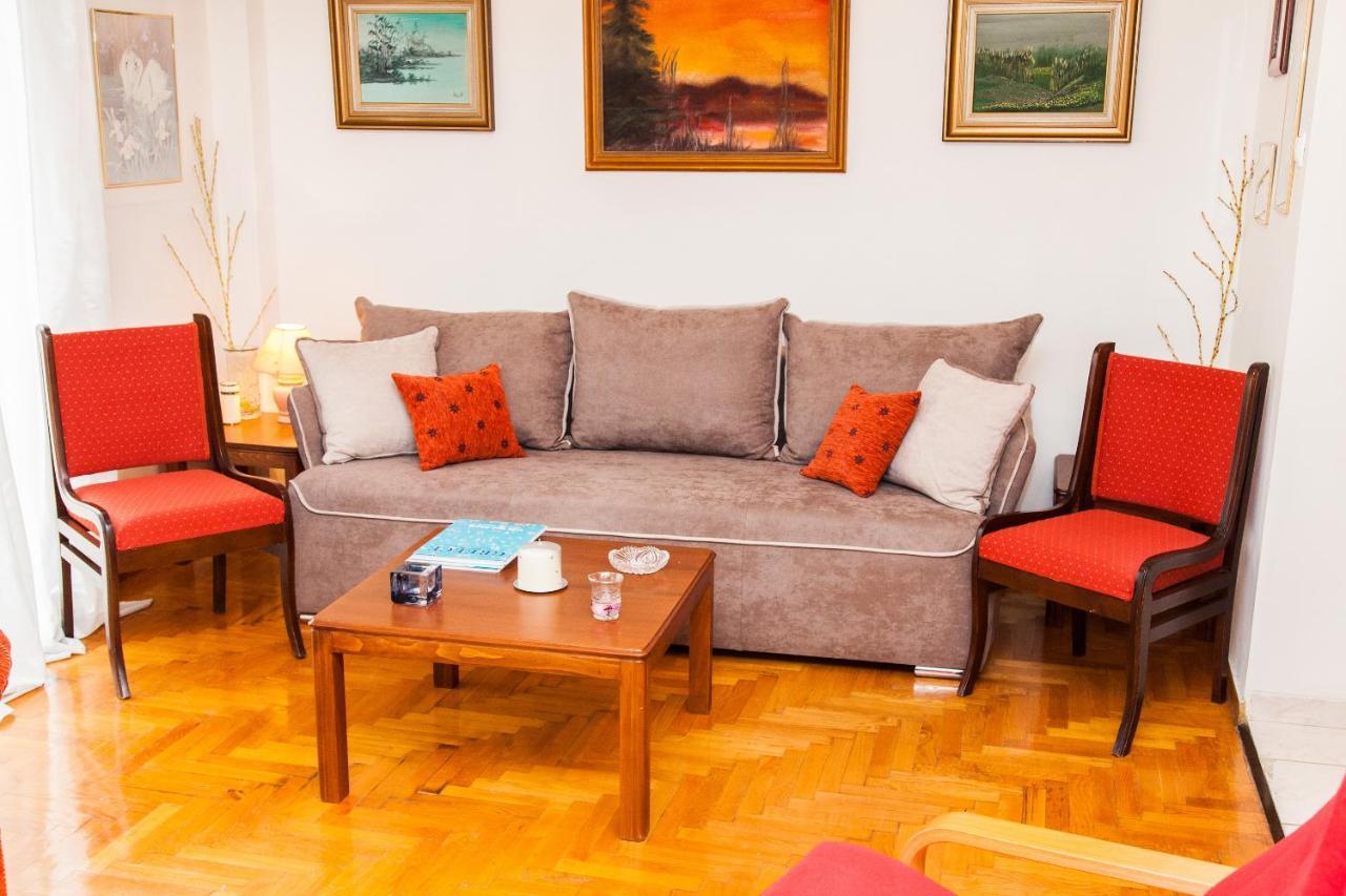 Vintage Apartment In Downtown Athens! Atenas Exterior foto